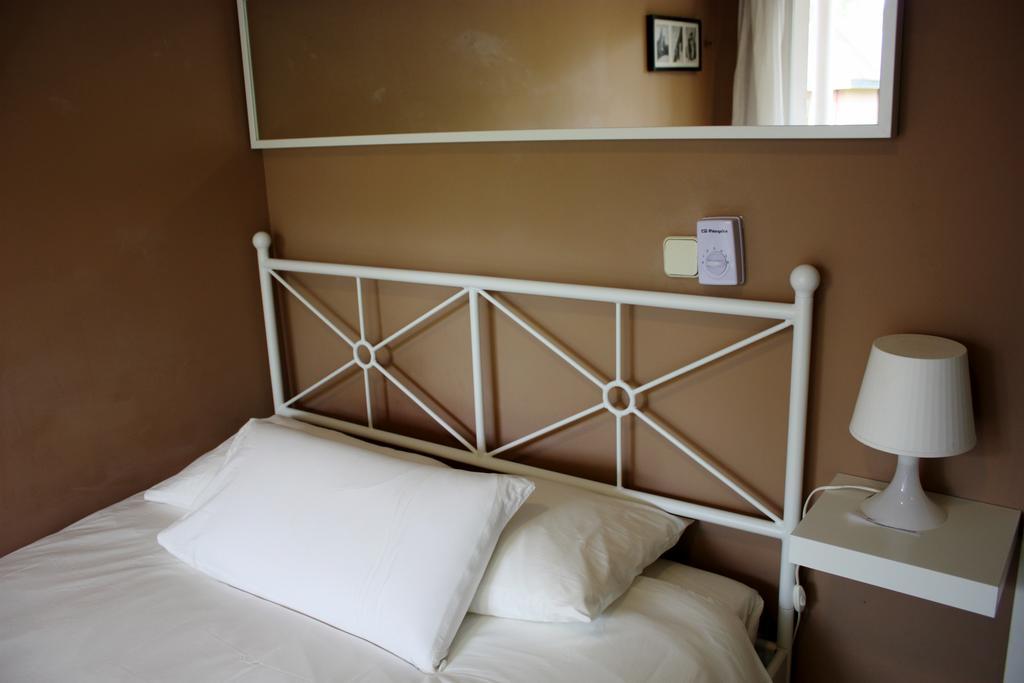 B&B Ines Sant Cugat del Vallès Værelse billede