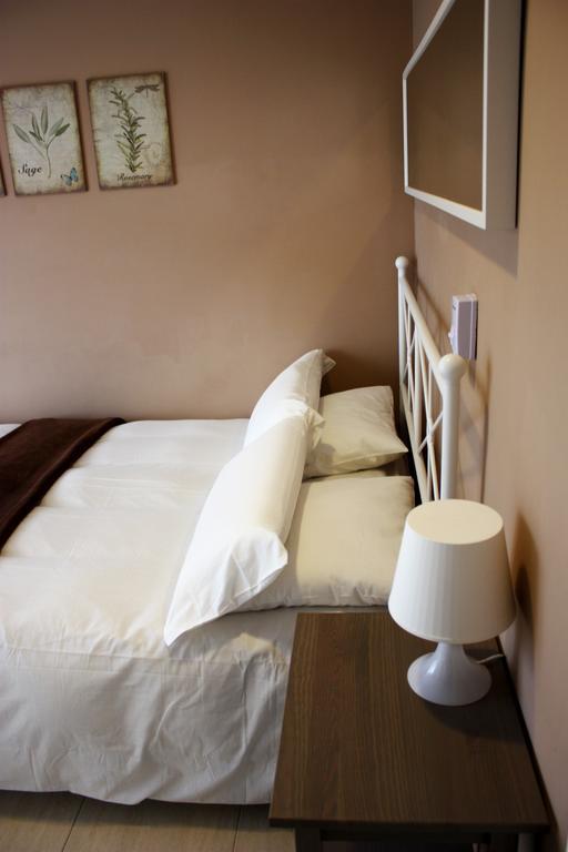 B&B Ines Sant Cugat del Vallès Værelse billede
