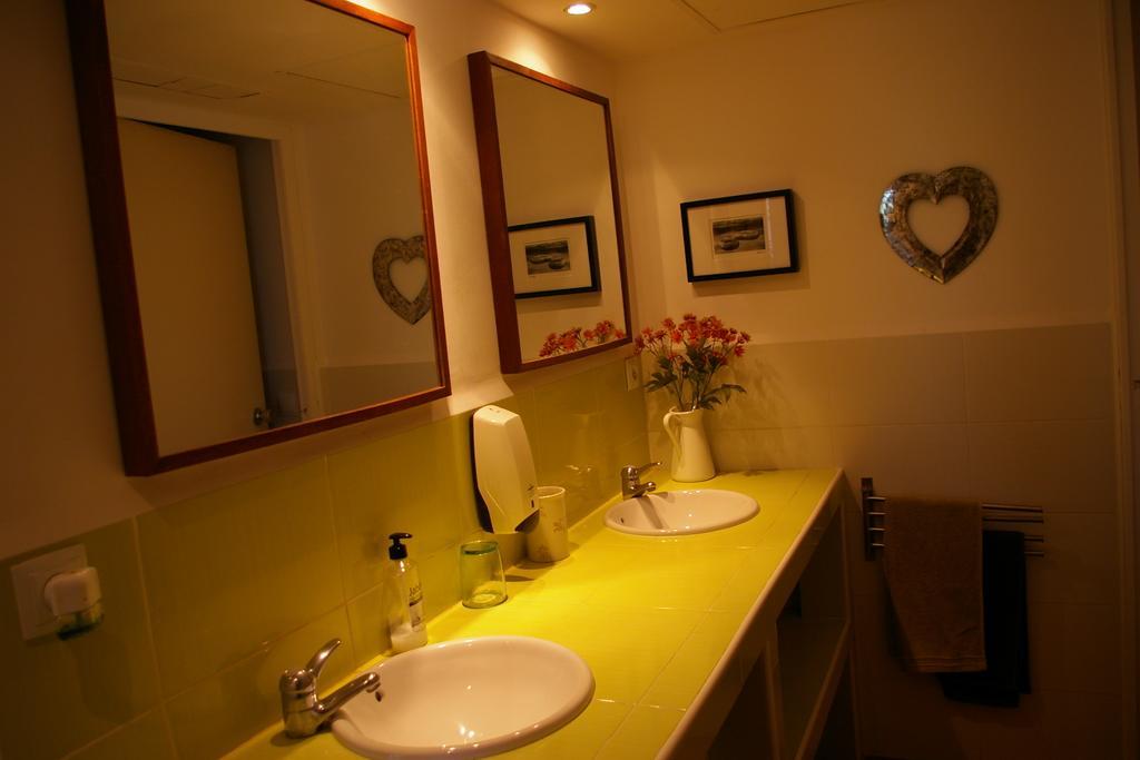 B&B Ines Sant Cugat del Vallès Eksteriør billede