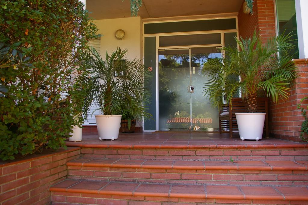 B&B Ines Sant Cugat del Vallès Eksteriør billede