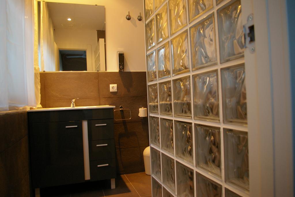 B&B Ines Sant Cugat del Vallès Eksteriør billede